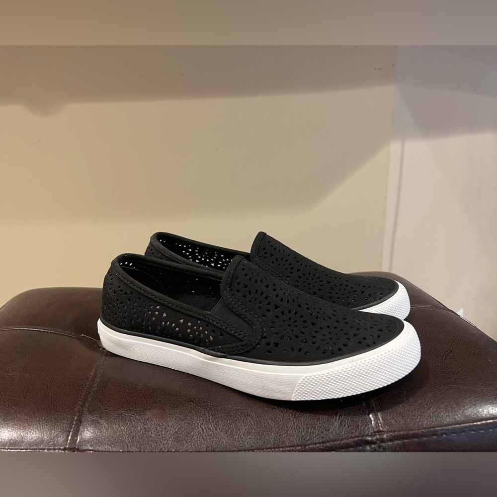 NEW! Sperry’s Perforated Slip-On Sneaker (black/white)